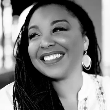 TiffanyGridironBNW.jpg-sqLg TiffanyGridironBNW.jpg-sqLg